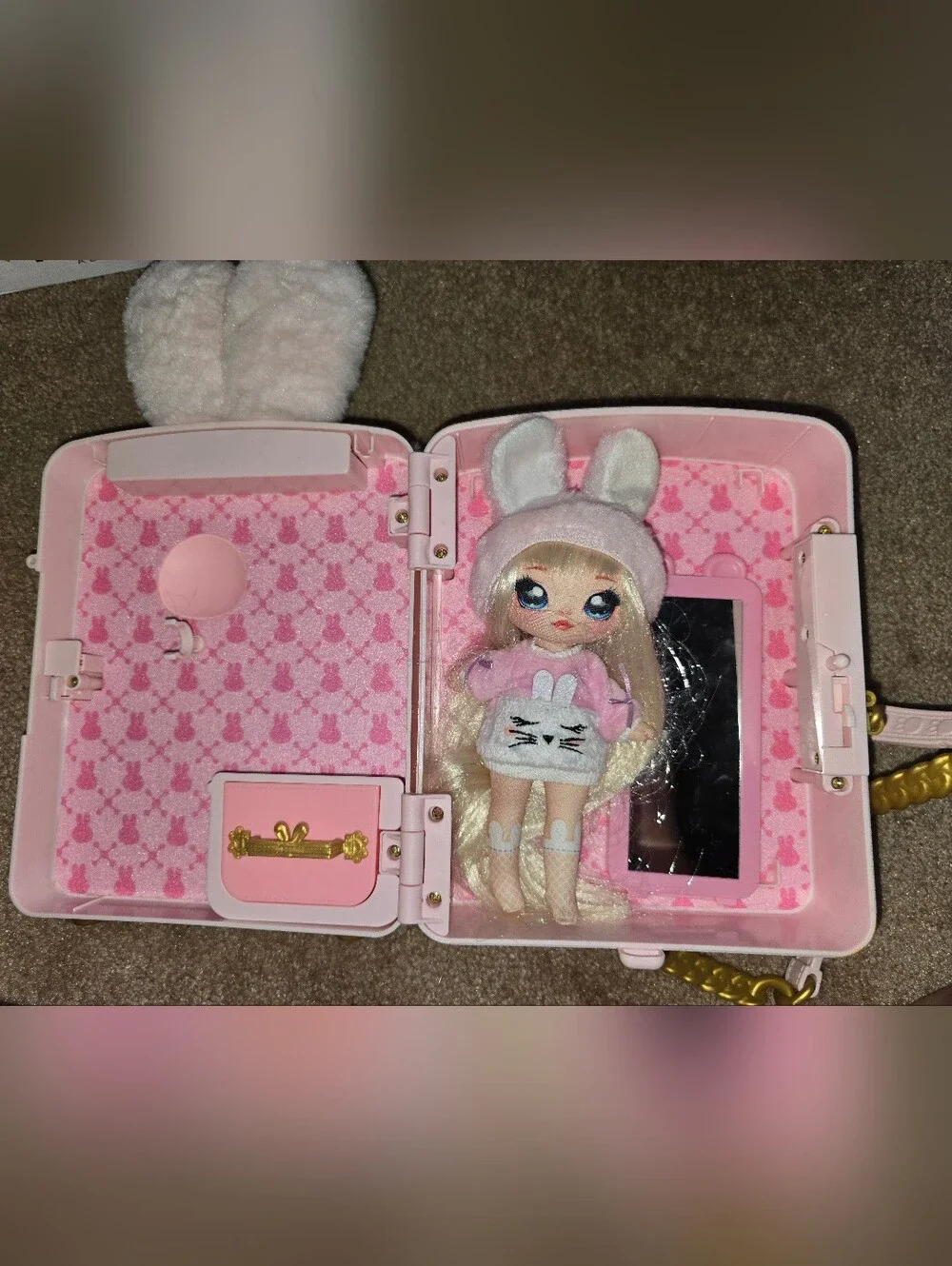 Na! Na! Na! Surprise HardCase Backpack Aubrey Heart Pink Bunny Doll, Accessories